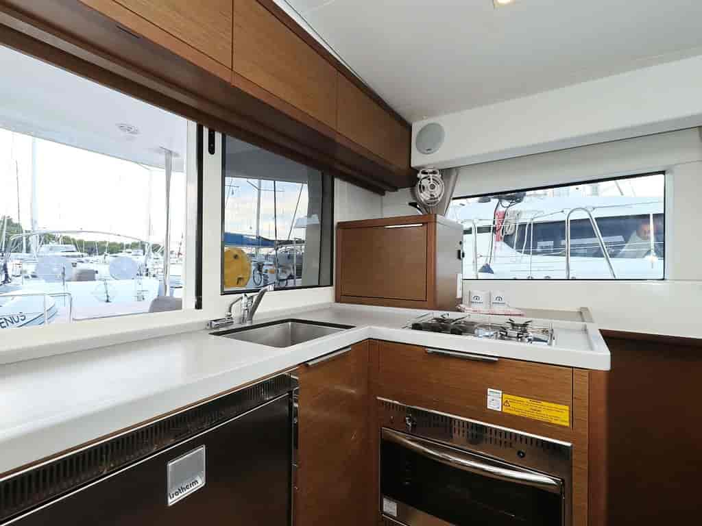 Boat picture 16