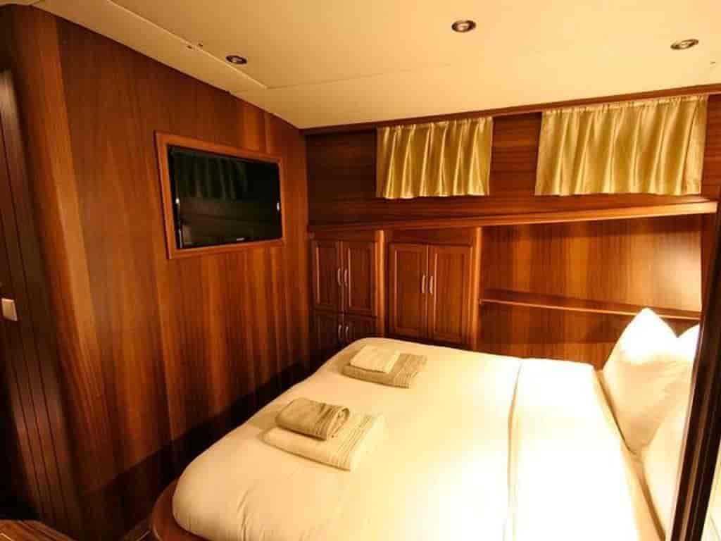 Boat picture 9