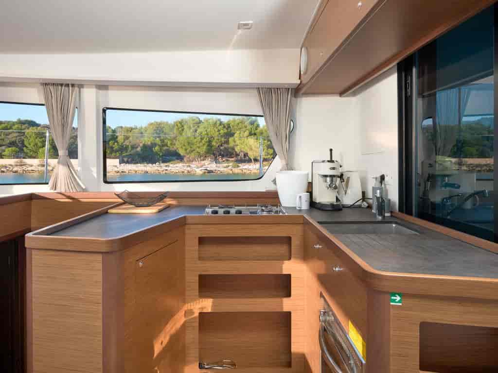Boat picture 9