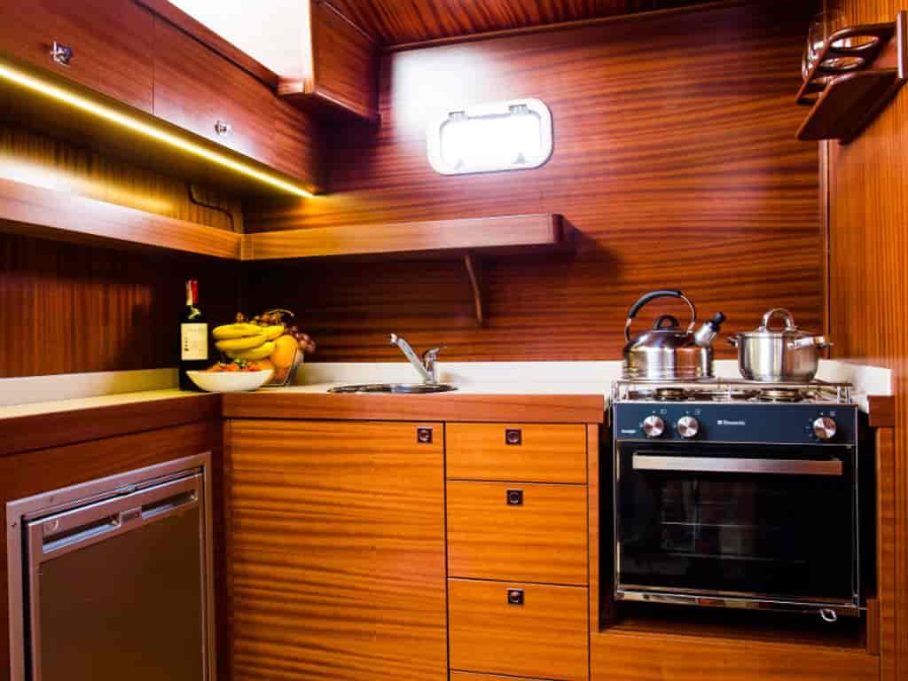 Boat picture 9