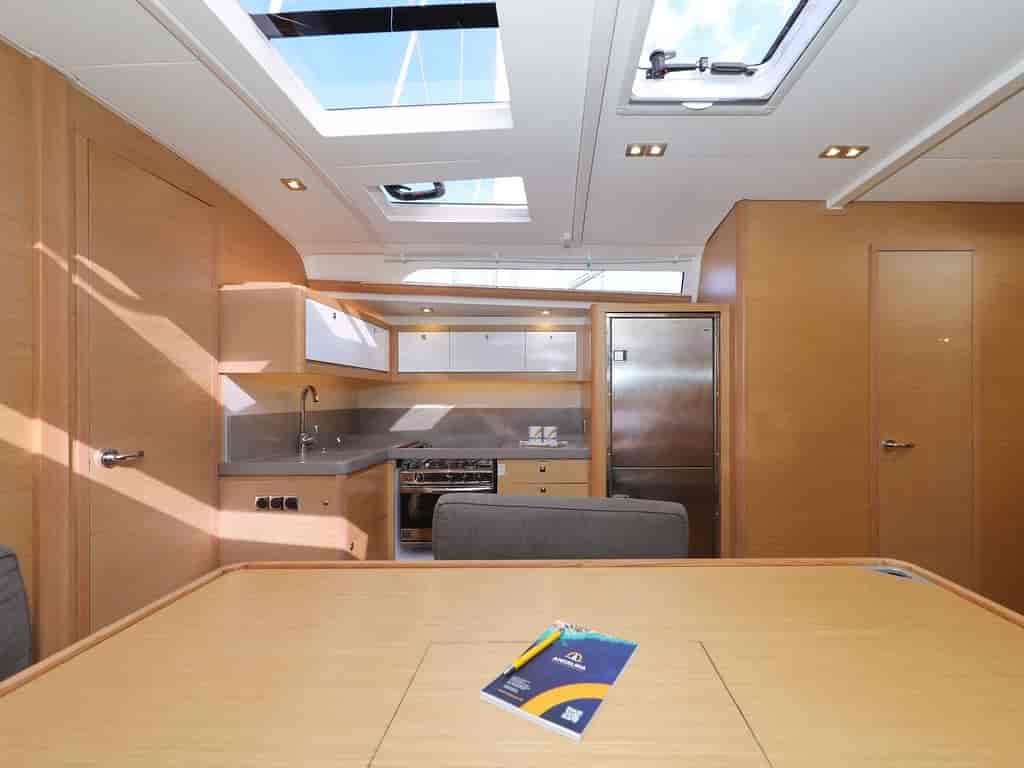 Boat picture 17