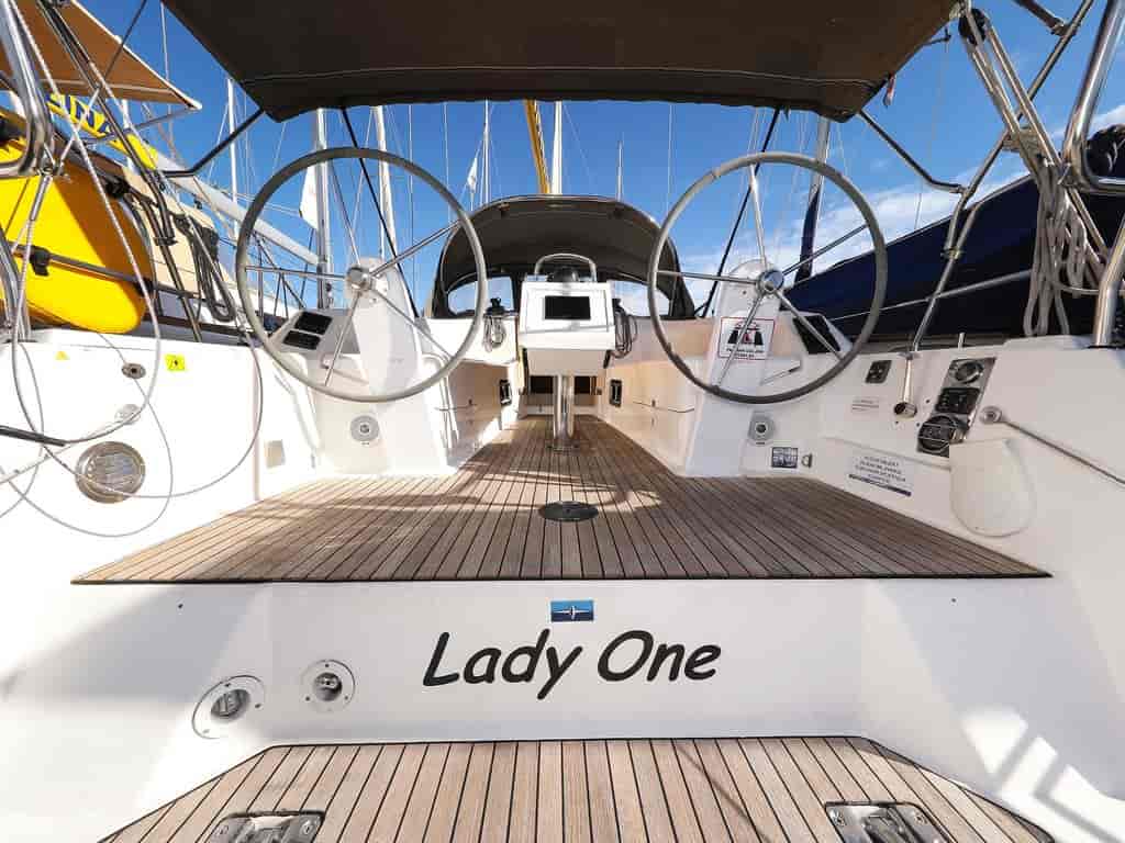 Photo 4 of Lady One