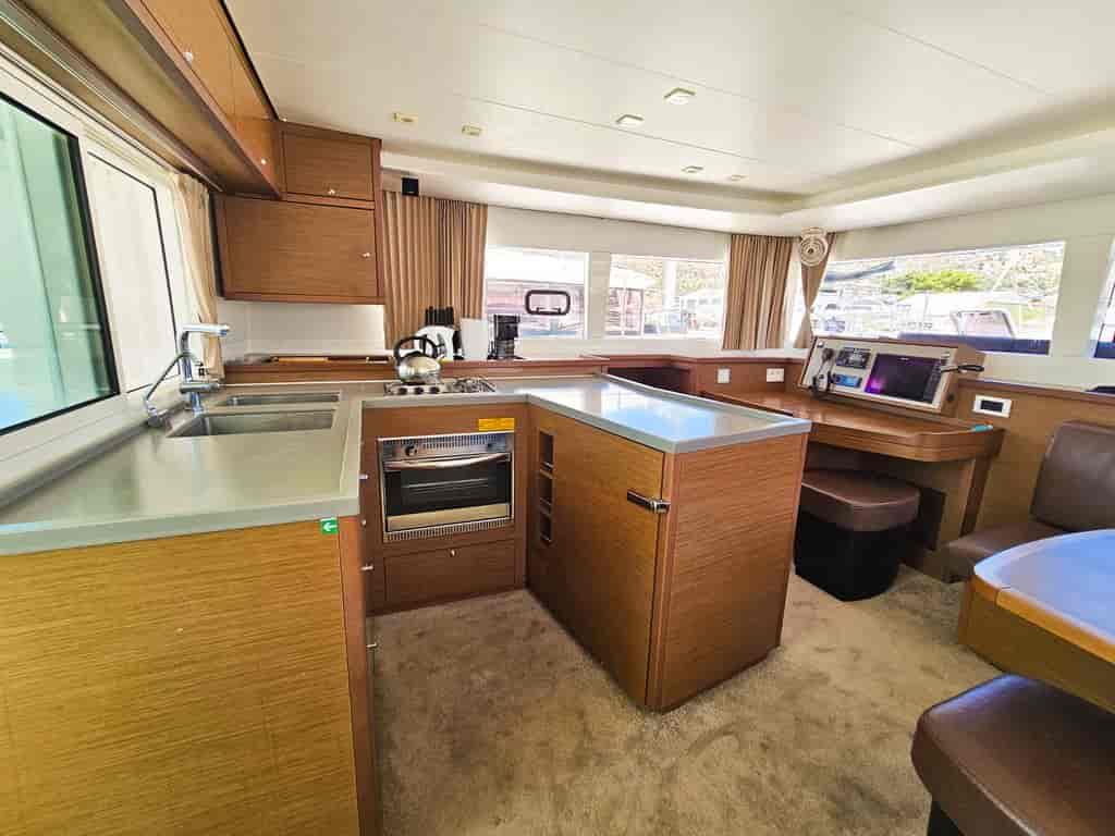Boat picture 17
