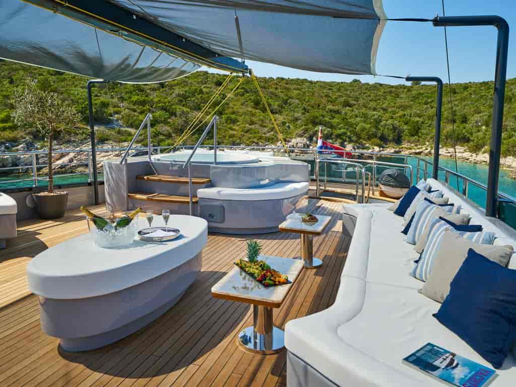 Boat picture 9