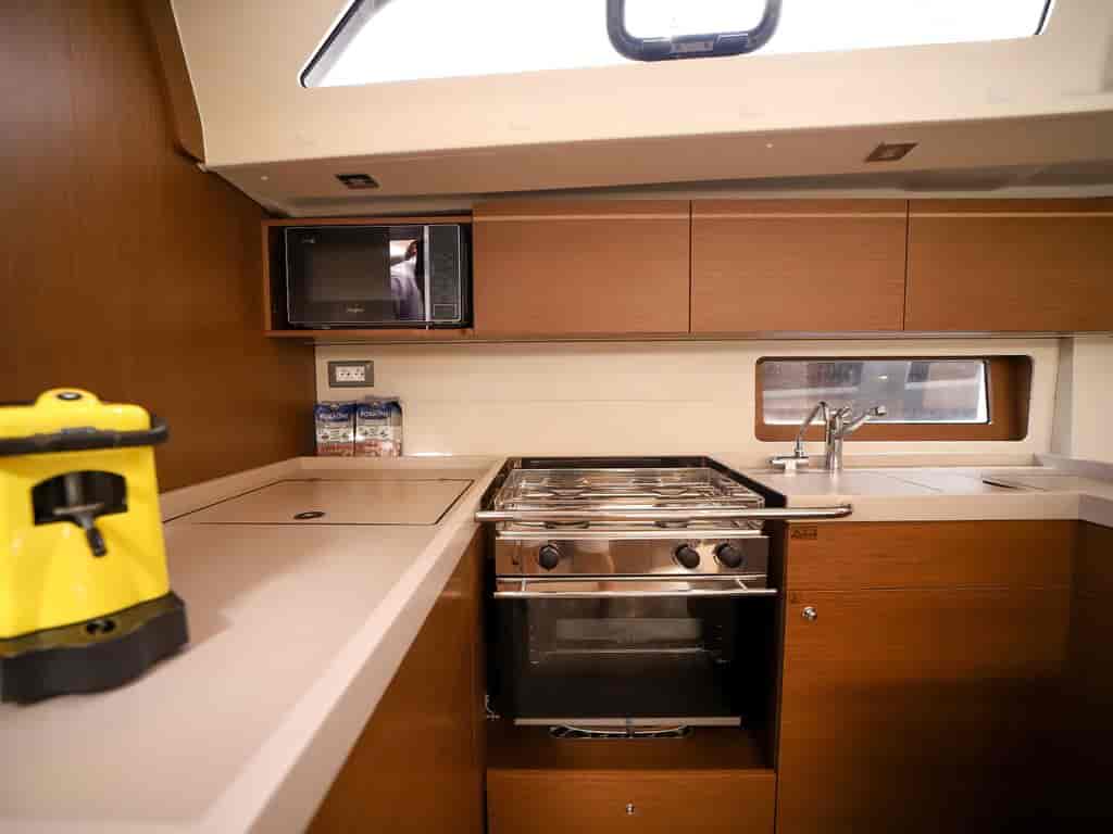 Boat picture 9