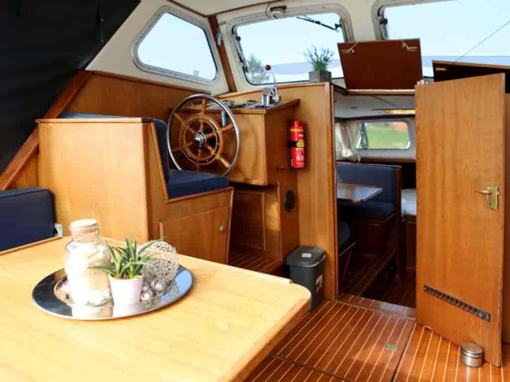 Boat picture 17