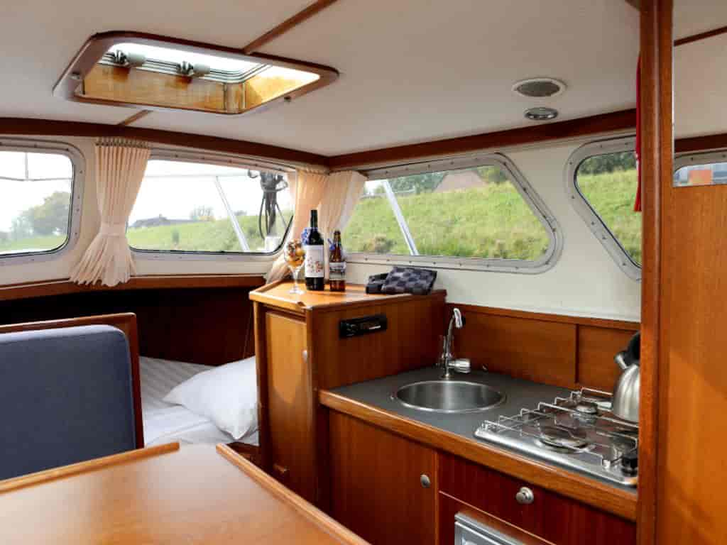 Boat picture 9
