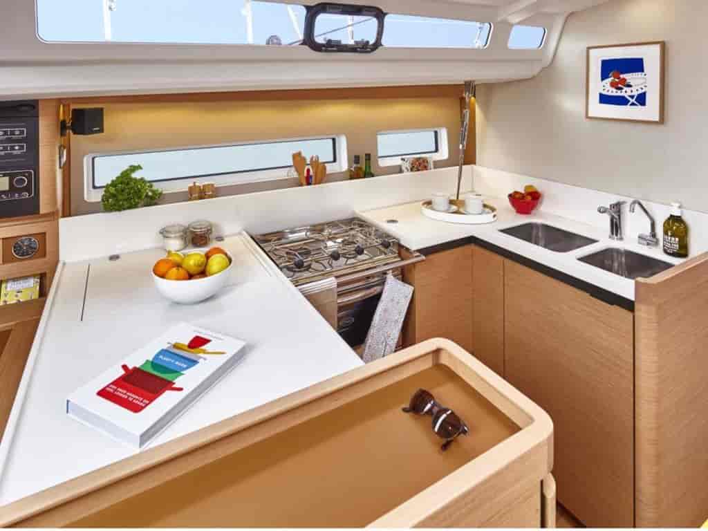 Boat picture 9