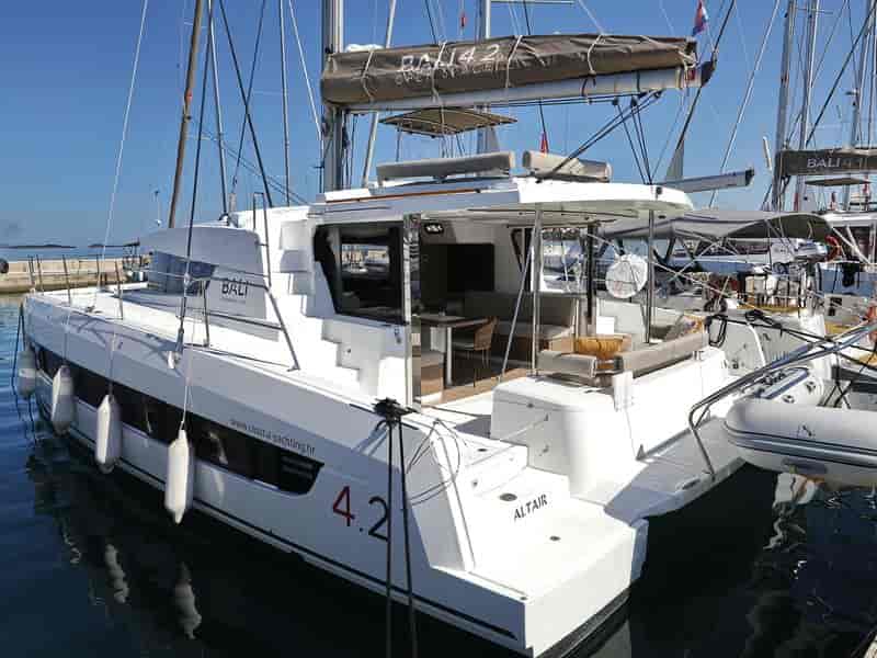 Photo of undefined, image 1 of 31