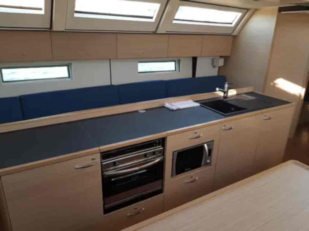Boat picture 9