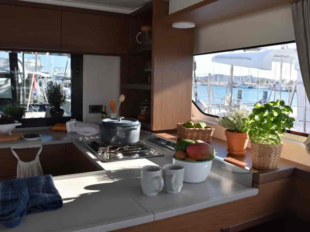 Boat picture 14