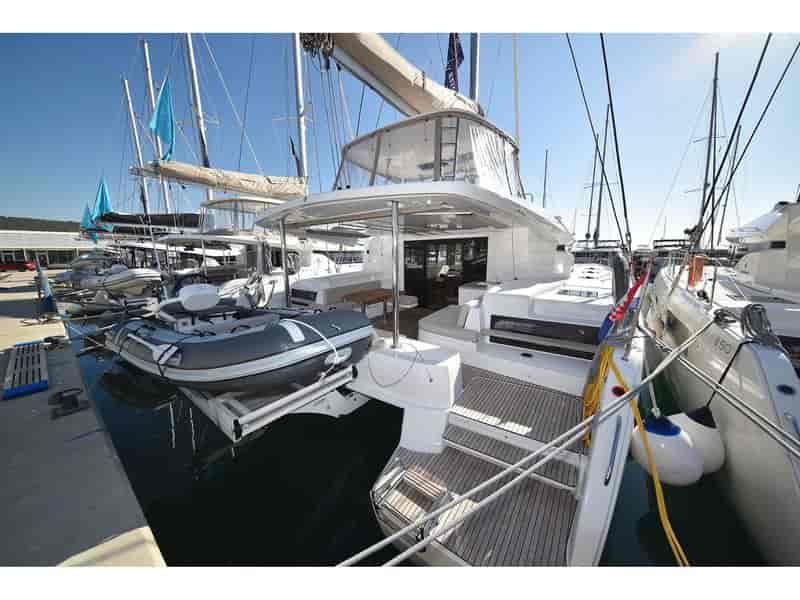 Photo of undefined, image 1 of 73