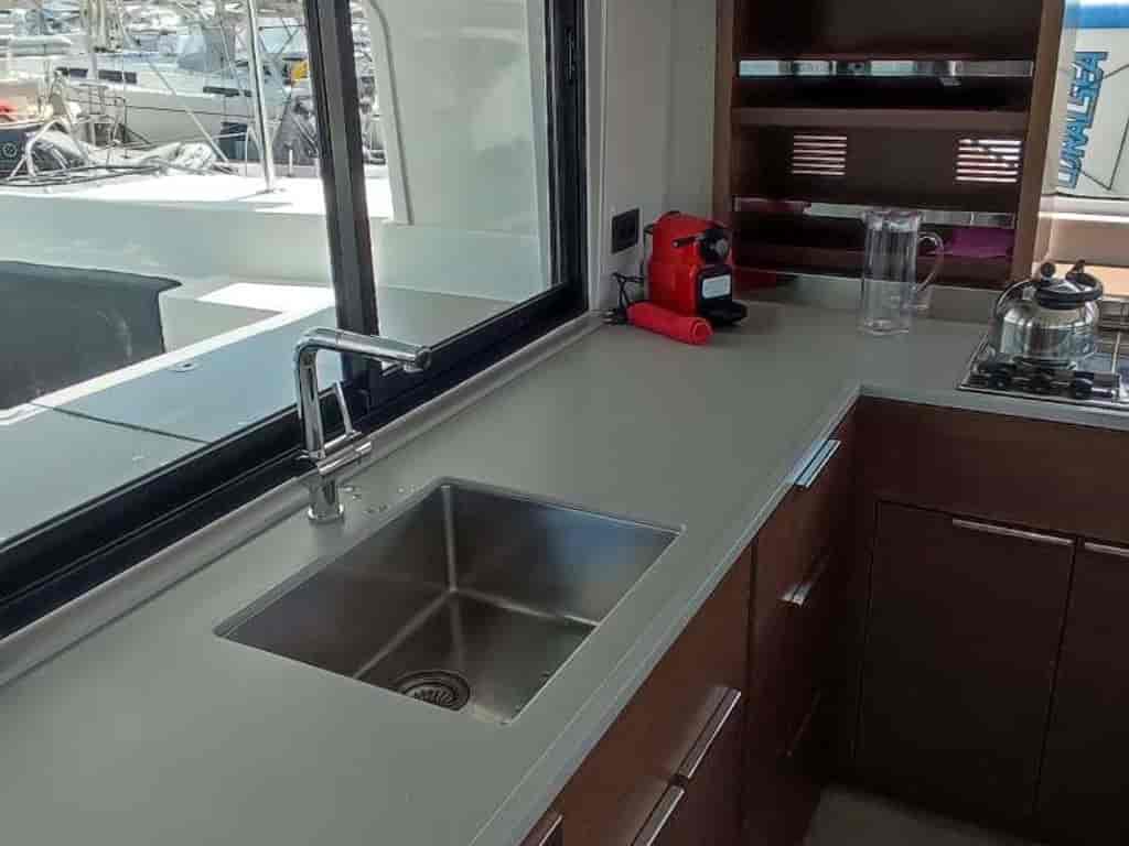 Boat picture 9