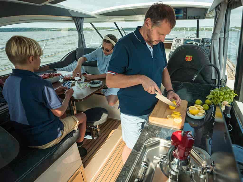 Boat picture 10
