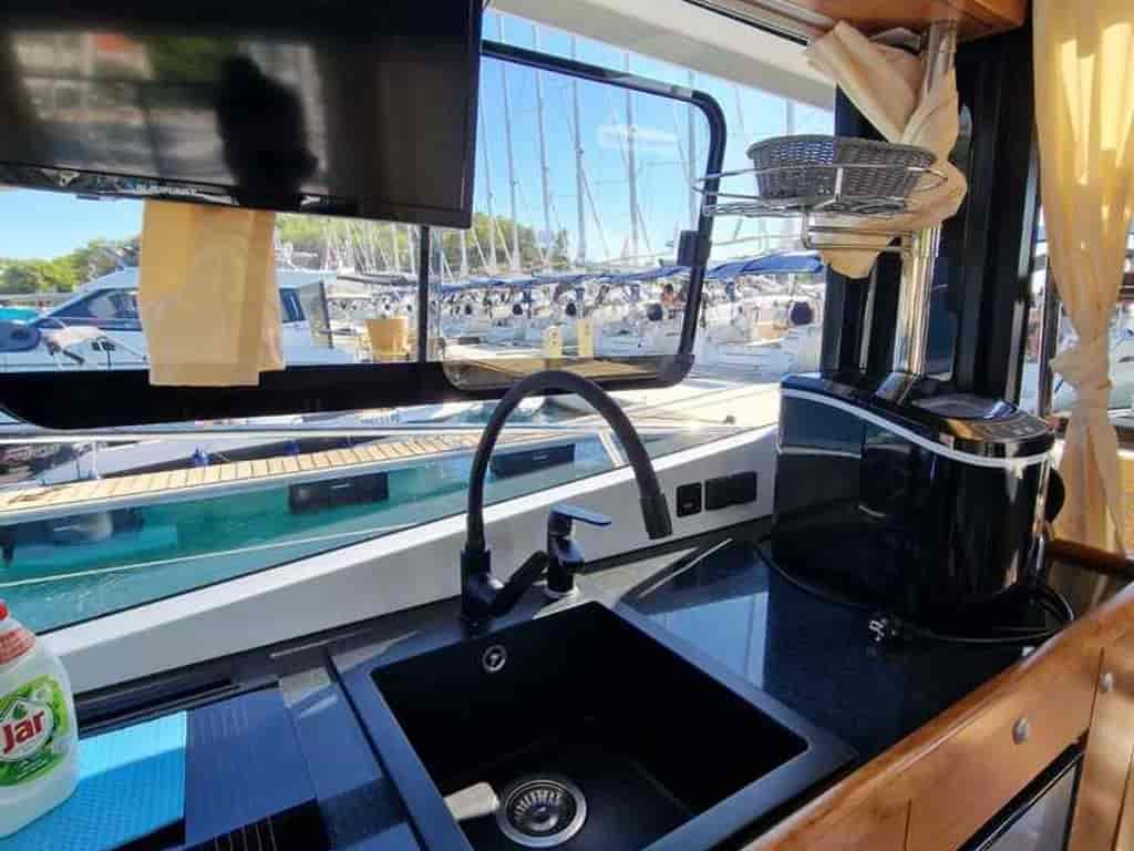 Boat picture 10