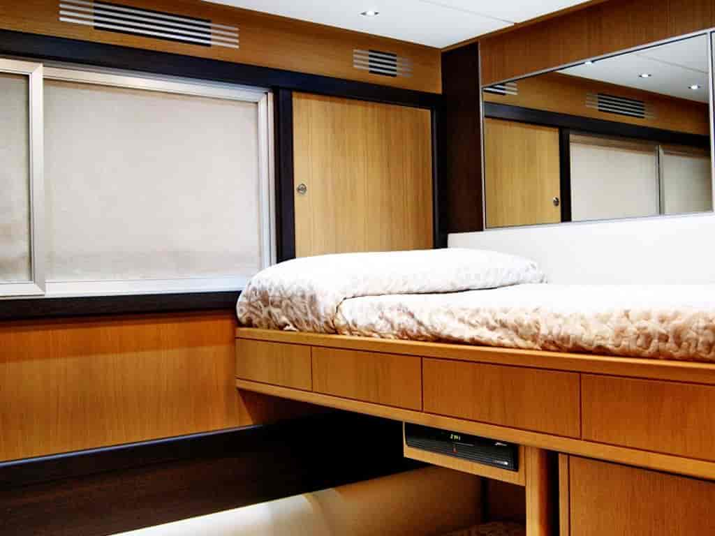 Boat picture 9