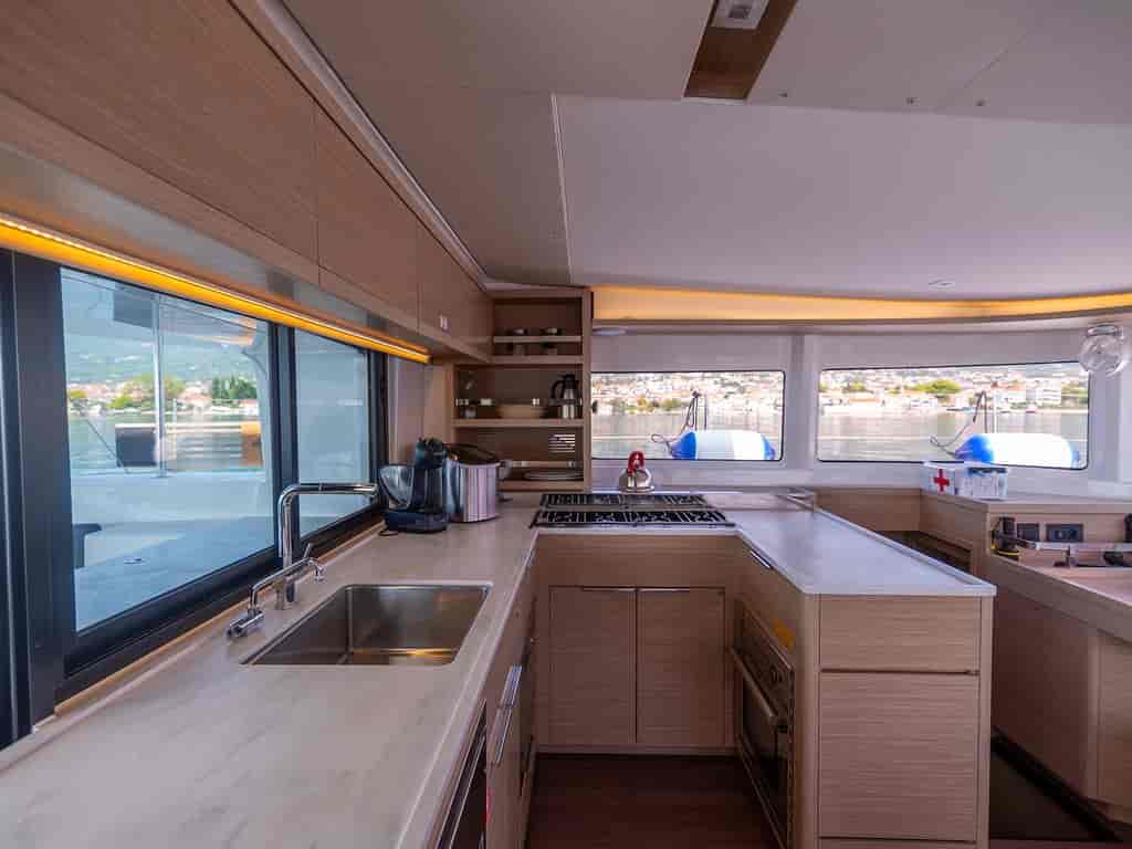 Boat picture 17