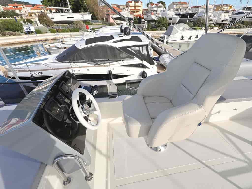 Boat picture 9