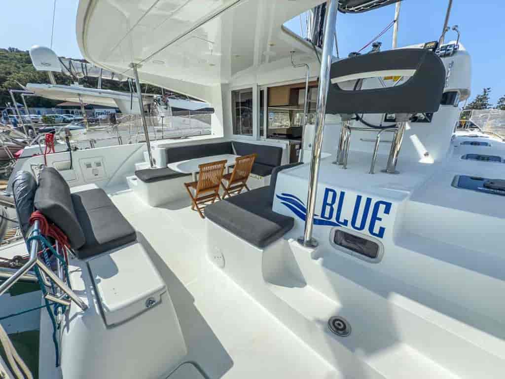 Photo 4 of Blue