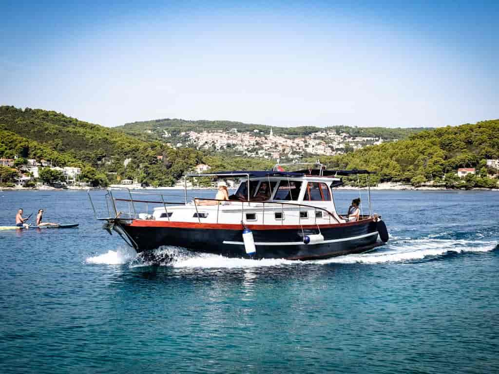 Boat picture 16