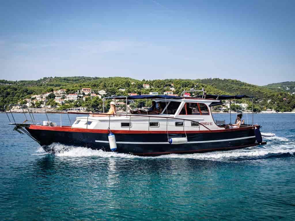 Boat picture 9