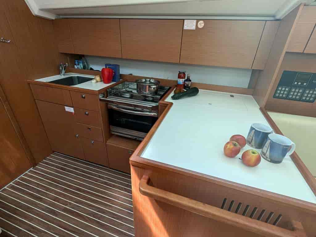 Boat picture 9