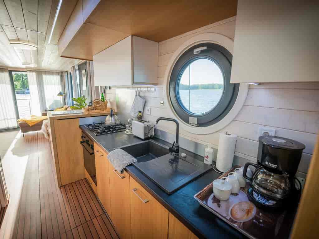 Boat picture 15