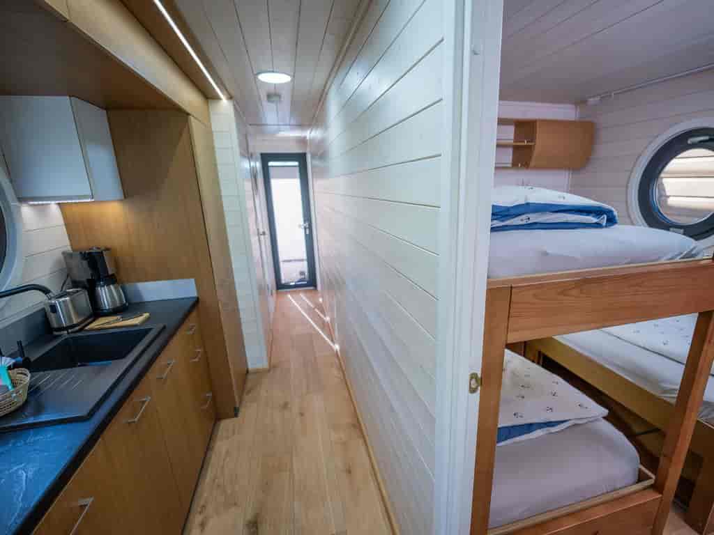 Boat picture 16