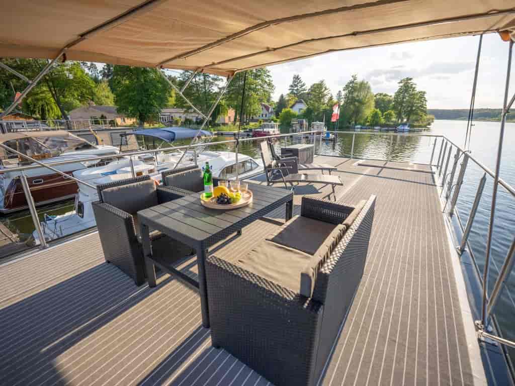 Boat picture 9