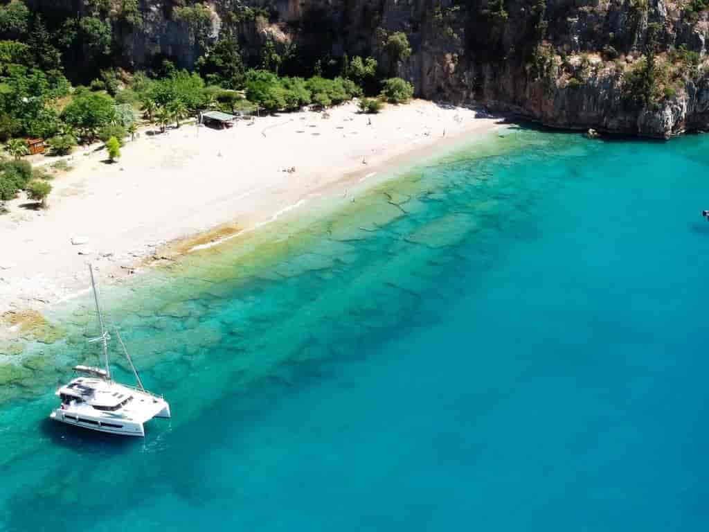Photo 3 of Pronto Sail