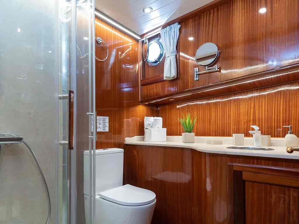 Boat picture 16