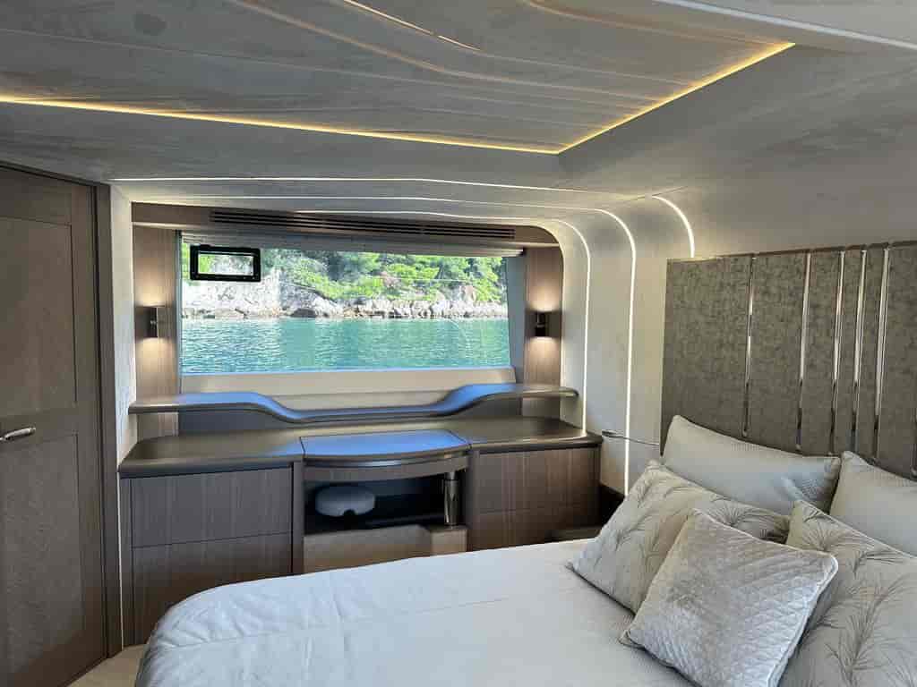 Boat picture 9