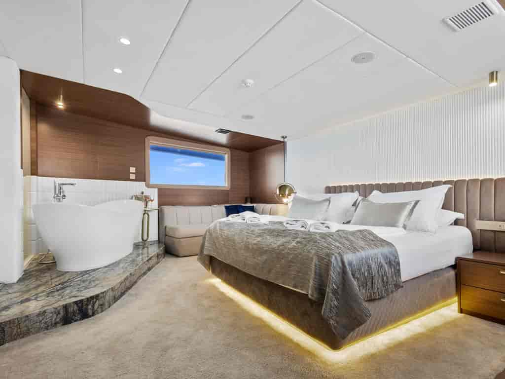Boat picture 16