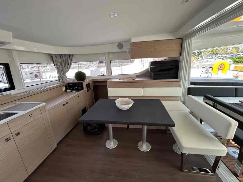 Boat picture 9