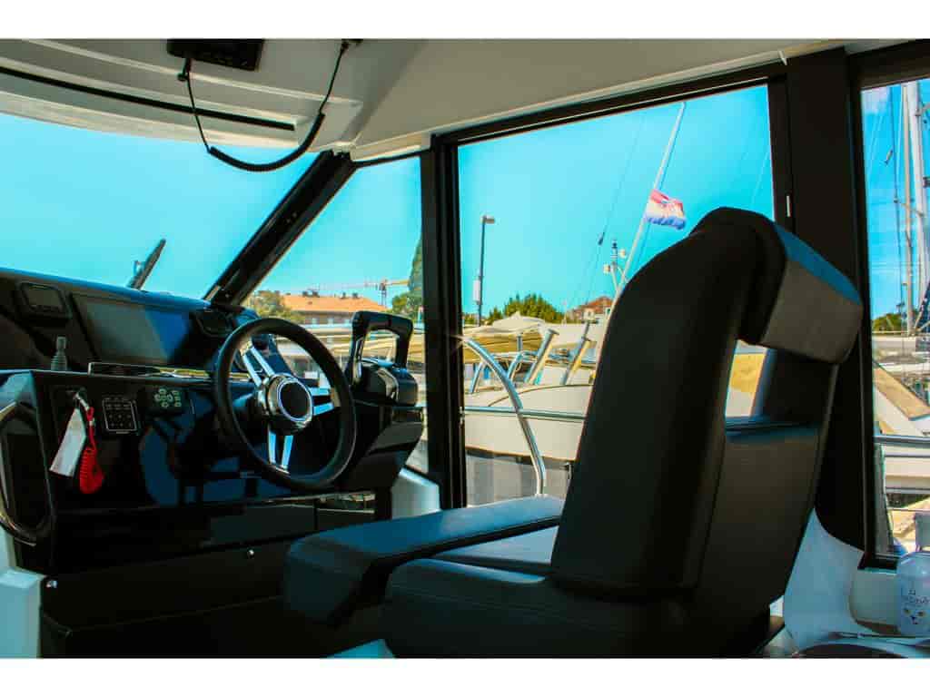 Boat picture 9
