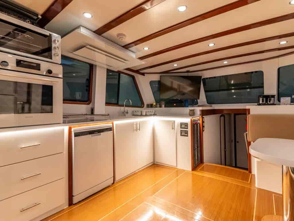 Boat picture 14