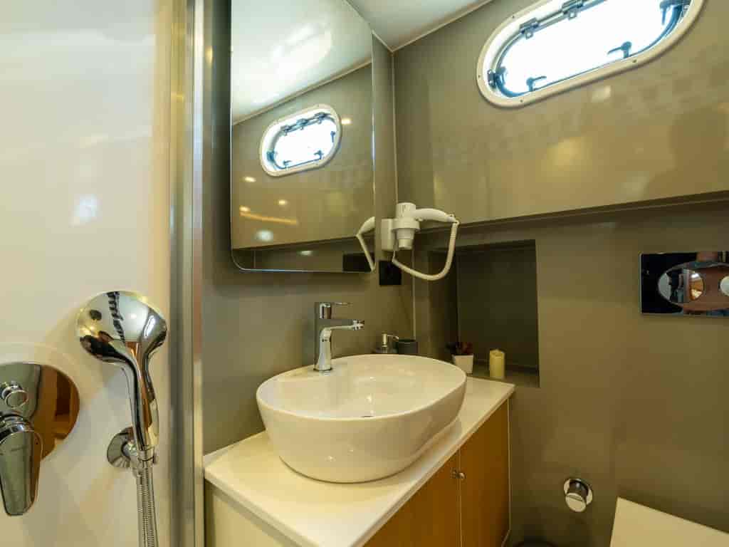 Boat picture 16