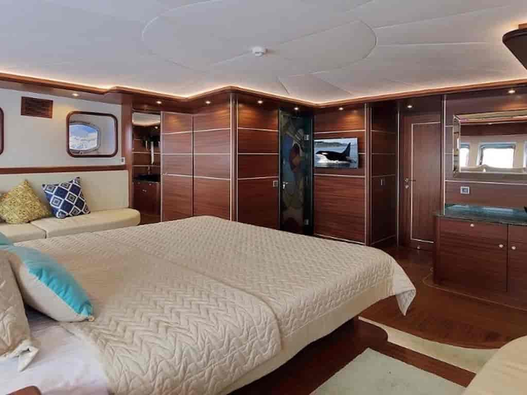 Boat picture 9