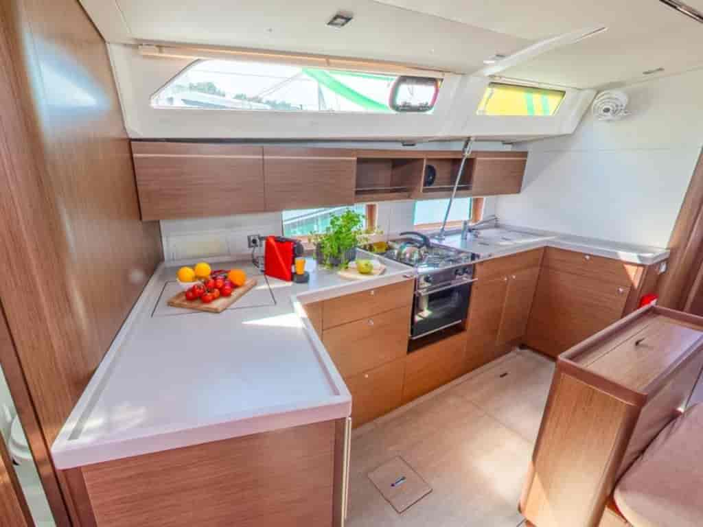 Boat picture 9
