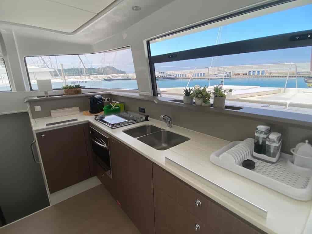 Boat picture 9