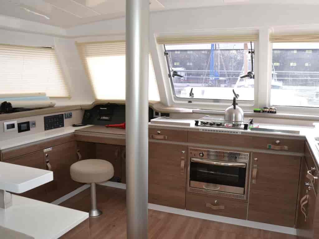 Boat picture 9