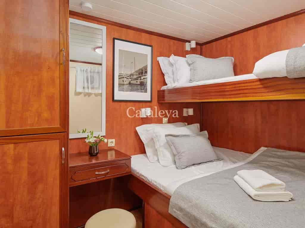 Boat picture 30