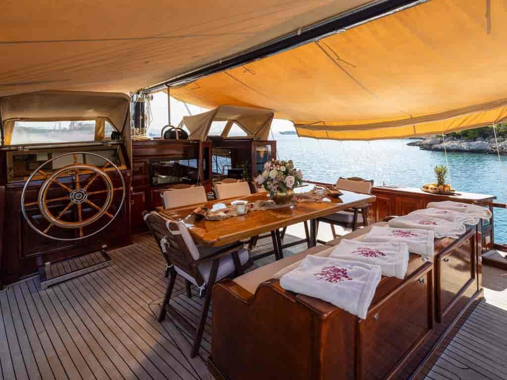 Boat picture 17