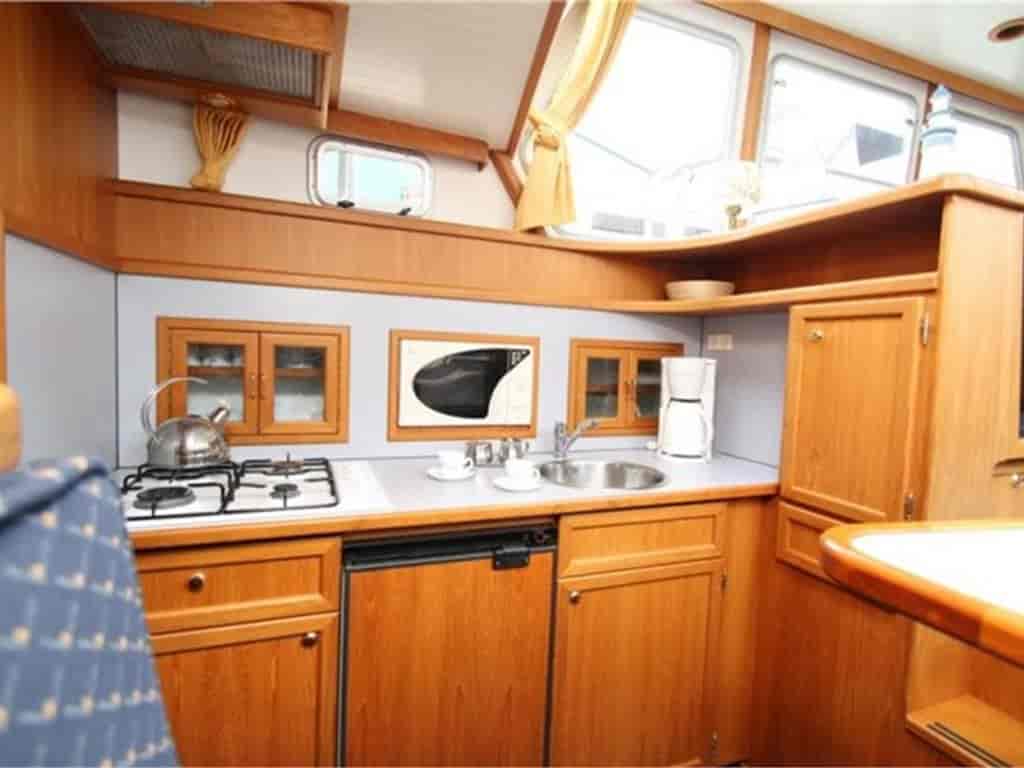 Boat picture 9