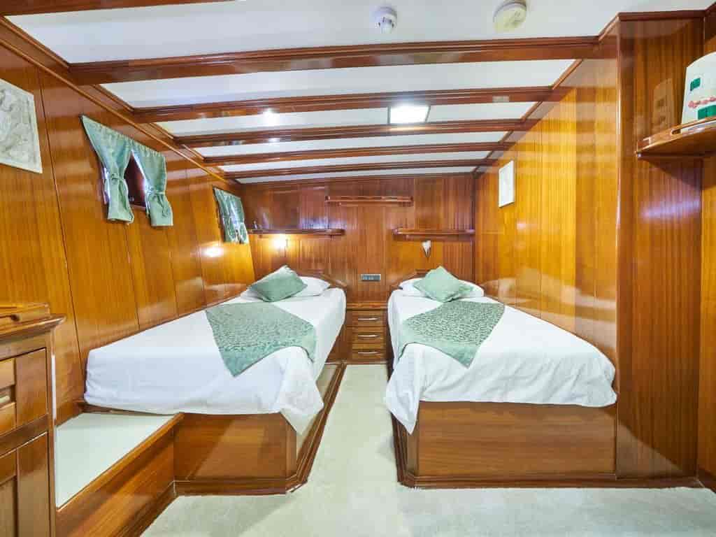 Boat picture 16