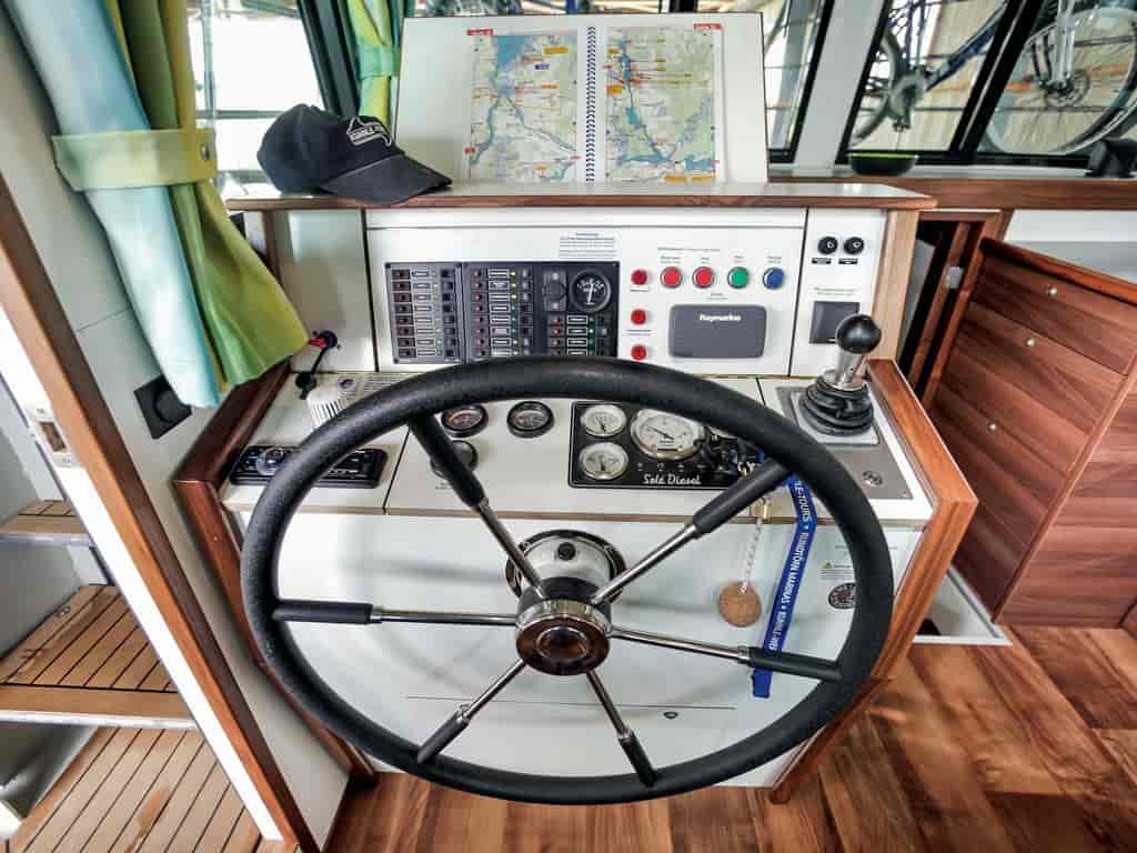 Boat picture 13