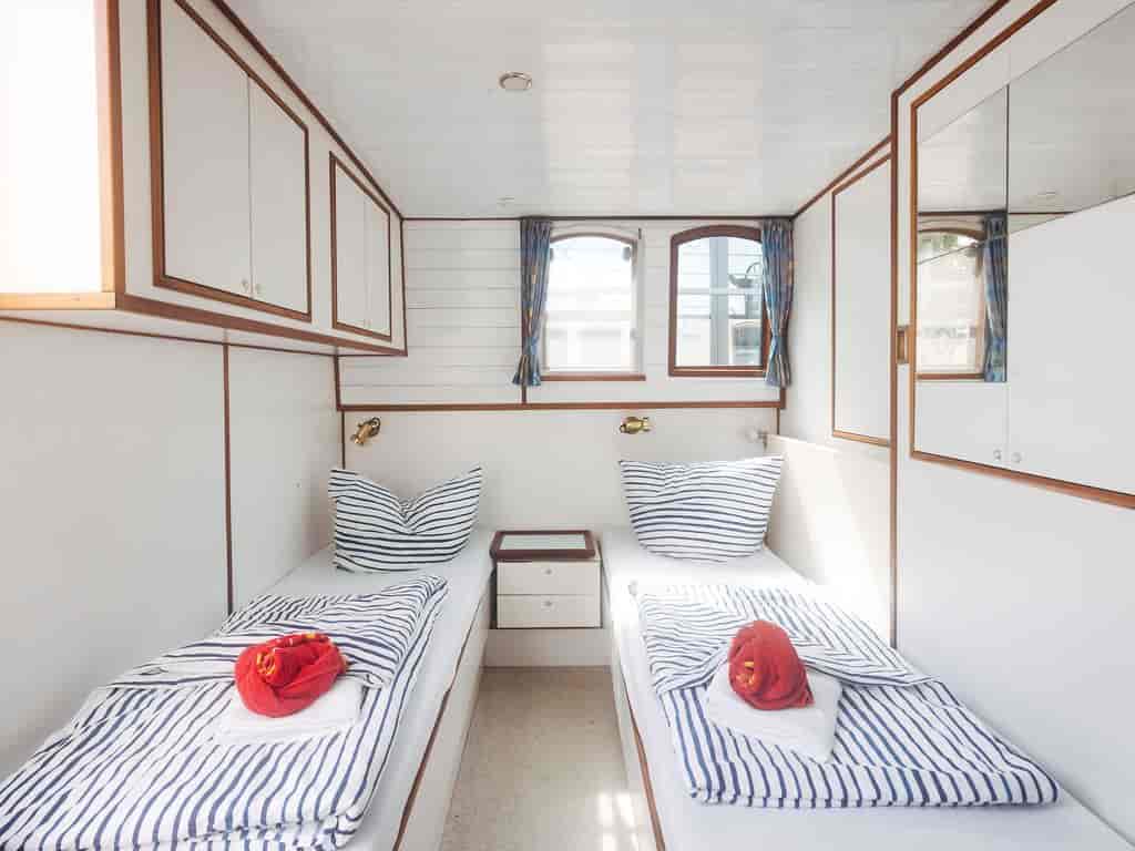 Boat picture 37