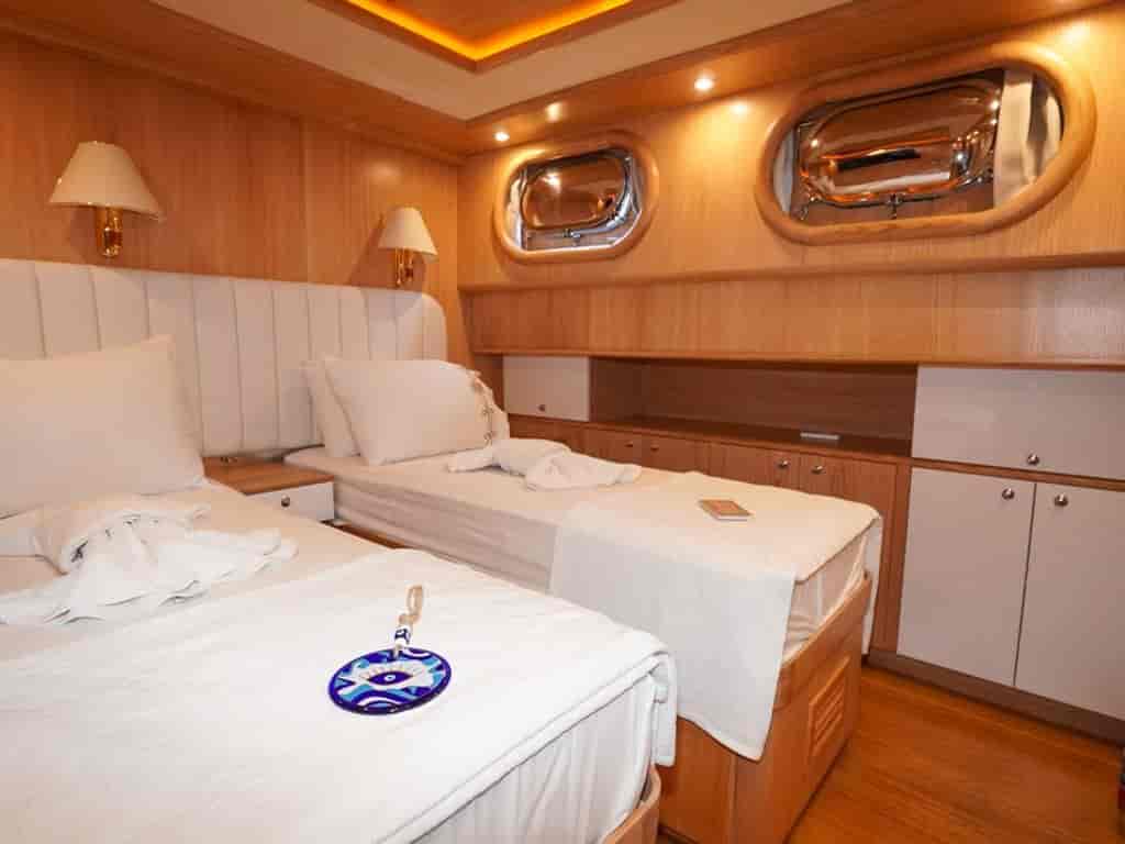 Boat picture 17