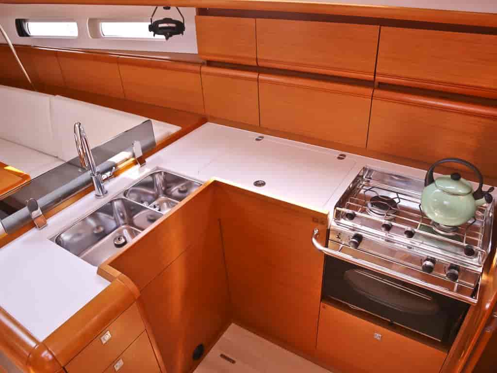Boat picture 9