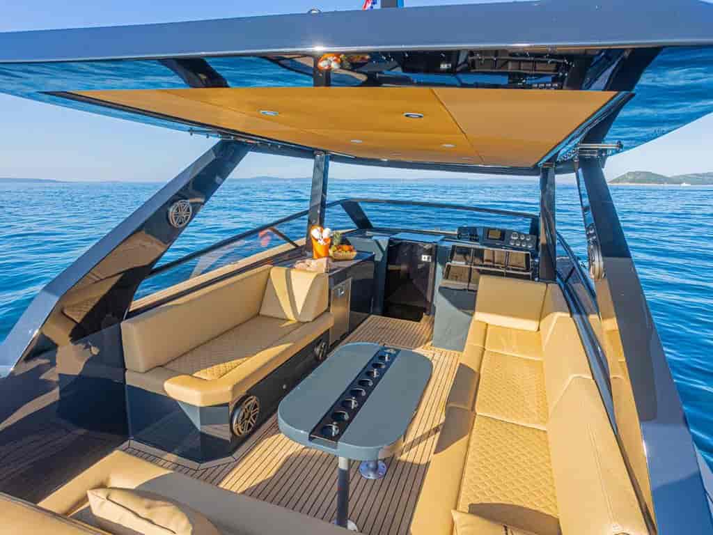 Boat picture 9